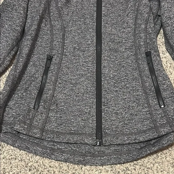 Grey Lululemon define jacket - Picture 4 of 7